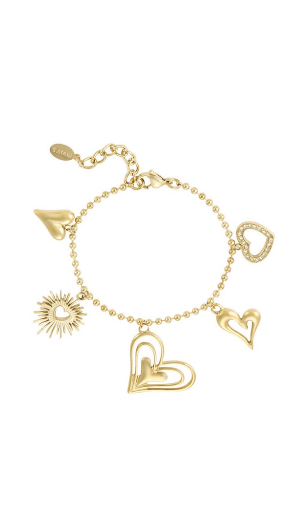 Loving heart charm armband