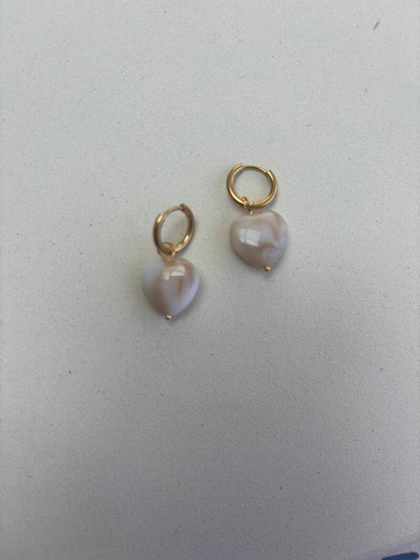 Mollie oorbellen beige