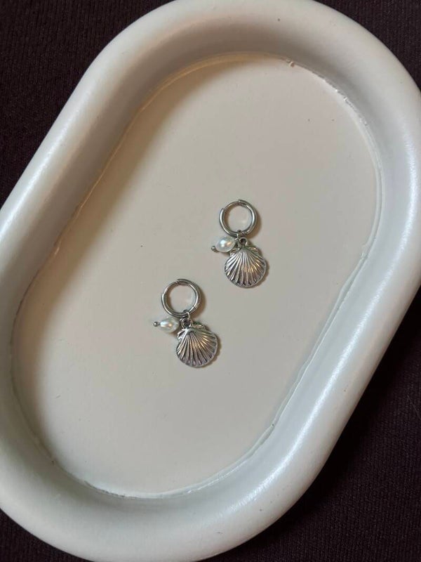 Grote parel schelp oorbellen zilver