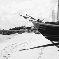 Boats B & W