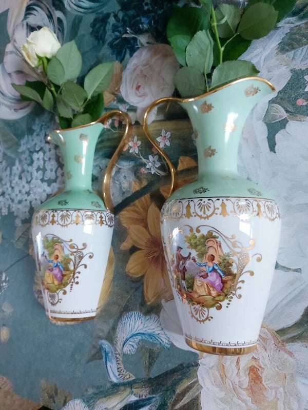 Franse Antieke muur vazen