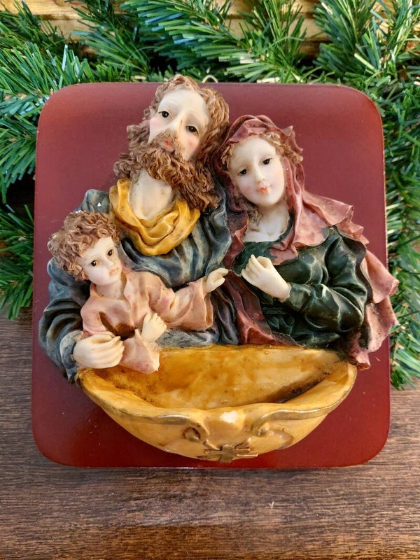 Heilige family polystone op hout