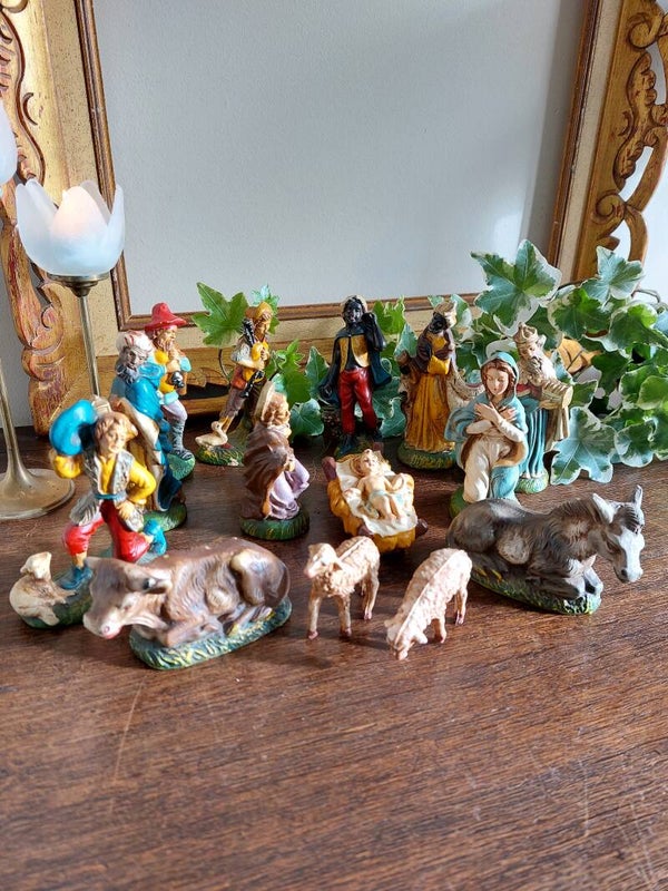 Vintage Italiaanse kerststal figuren 14 delig