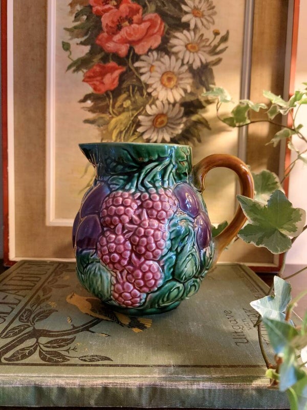 Franse pichet barbotine