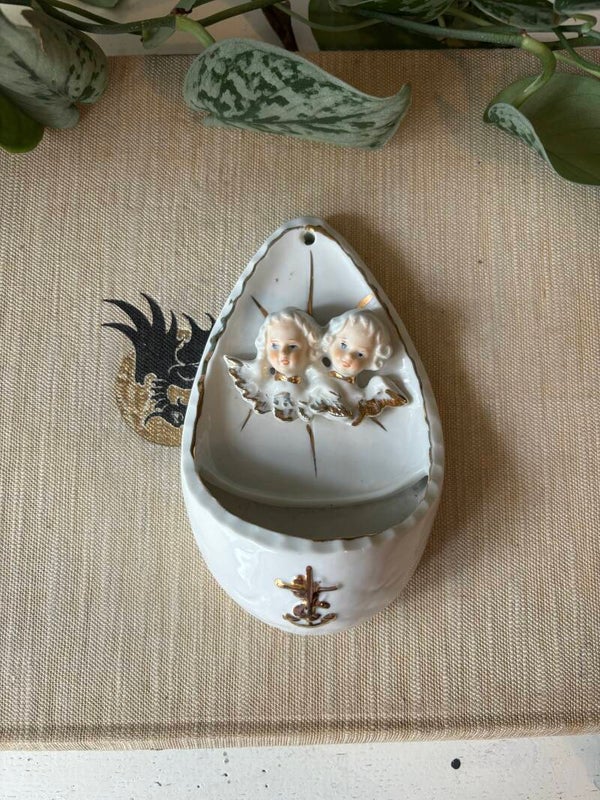 Wijwaterbakje met engeltjes