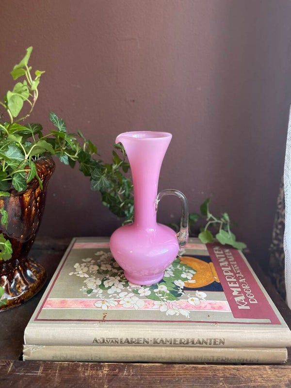 Roze opaline vaasje
