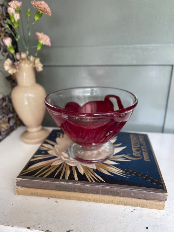 SALE Glazen kom met rood