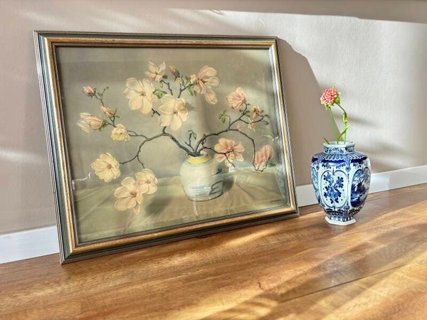 Prent magnoliatakken in vaas