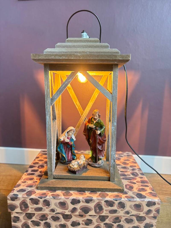 Lantaarn met kerststal
