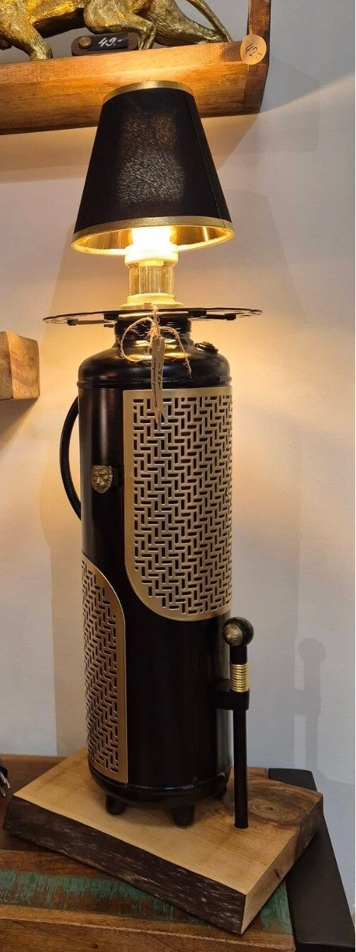 Feuerlöscher- Tischlampe