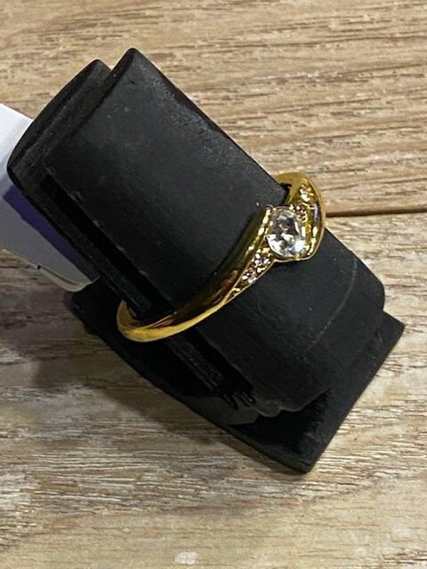 14 karaats vergulde ring met 5 zirconias,div maten