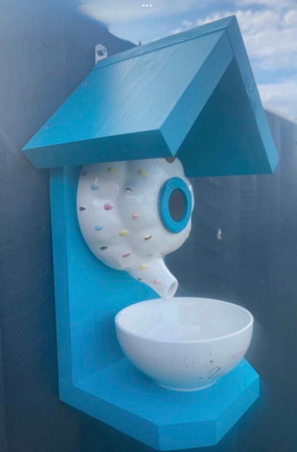 Cloud teapot set garden feature bird feeder