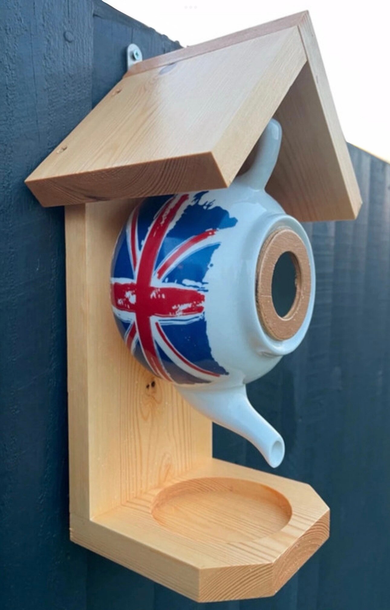 Union Jack themed garden feature bird house / bird feeder