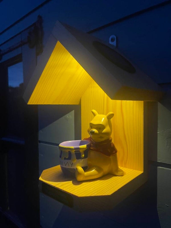 Winnie the Pooh ceramic egg cup garden feature bird feeder with solar light