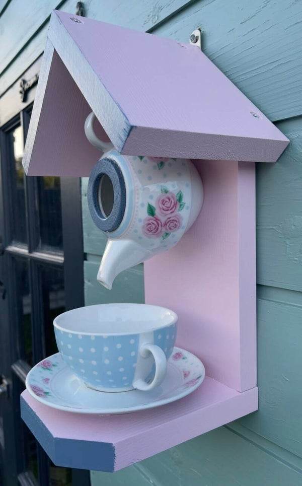 Pretty in pink teapot set garden feature bird feeder