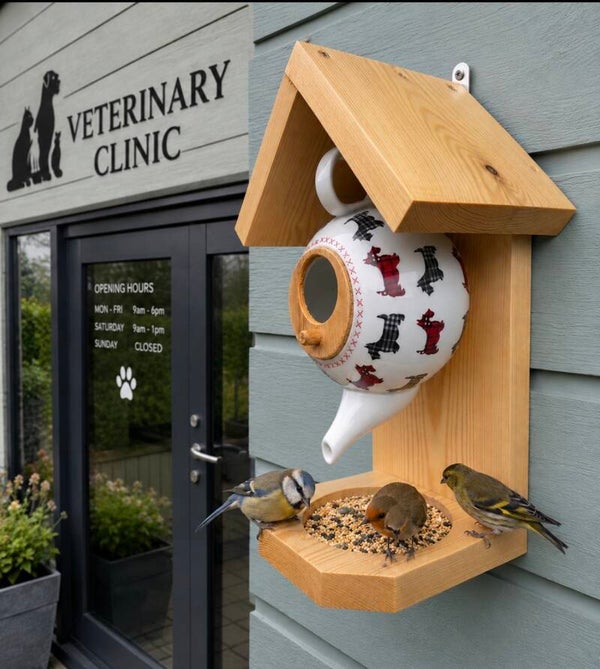 Scottie dog teapot garden feature bird house / bird feeder