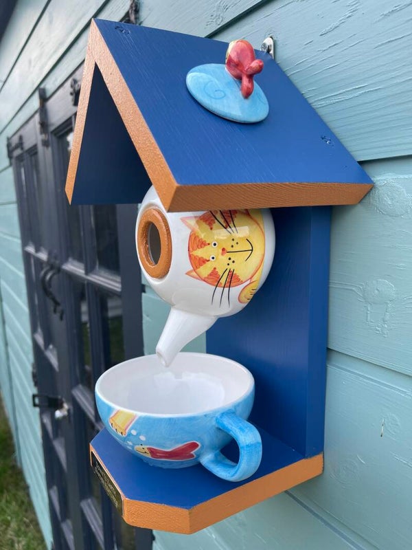 Cat & fish themed teapot set garden feature bird feeder