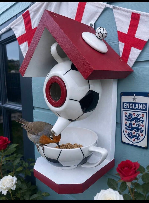Football themed teapot set garden feature bird feeder
