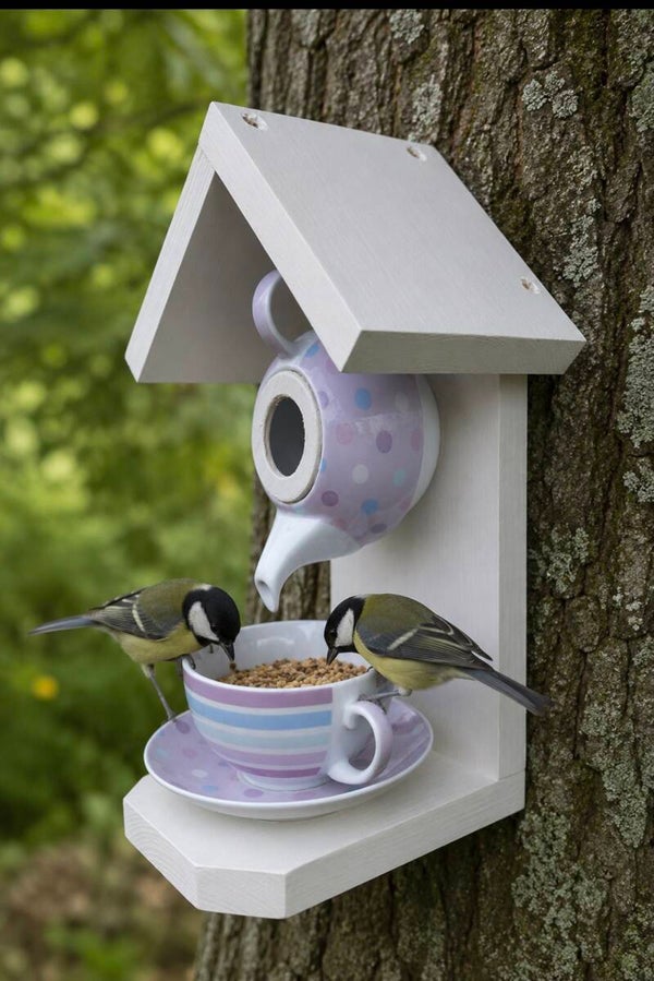 Spots and stripes teapot set garden feature bird feede