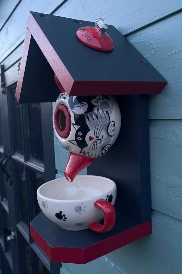 Cat themed teapot set garden feature bird feeder