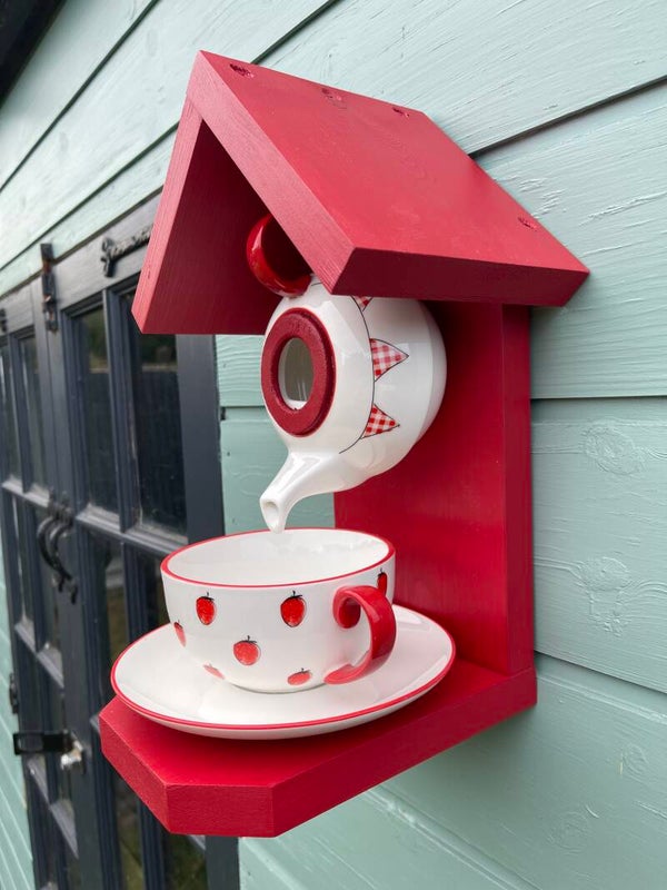Victoria sponge teapot set