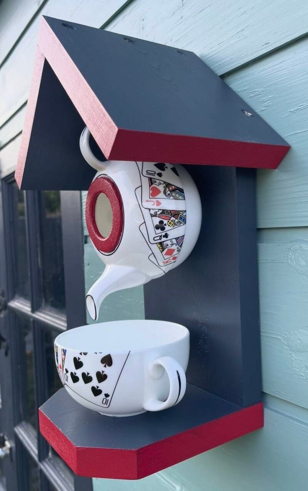 Playing cards teapot set