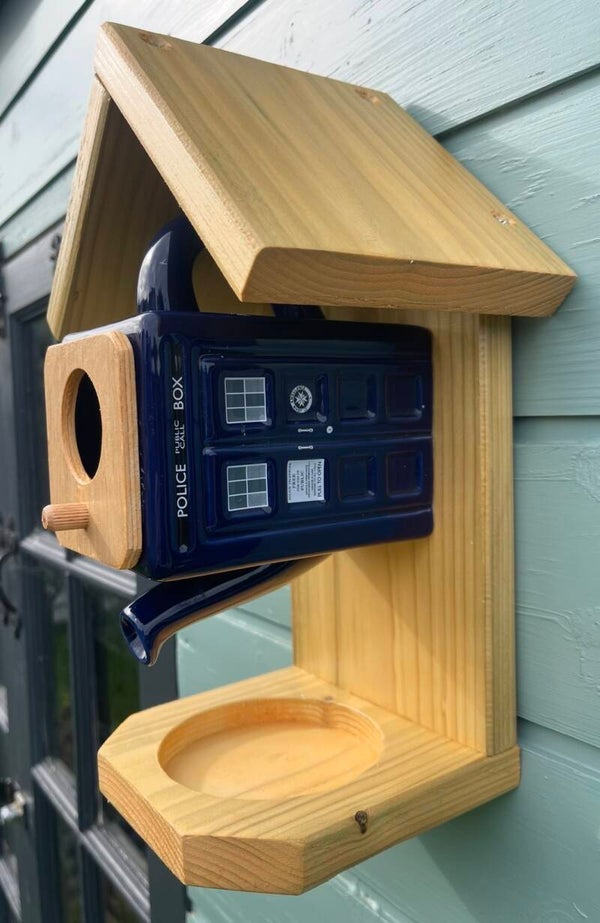 Dr Who police box teapot garden feature bird feeder