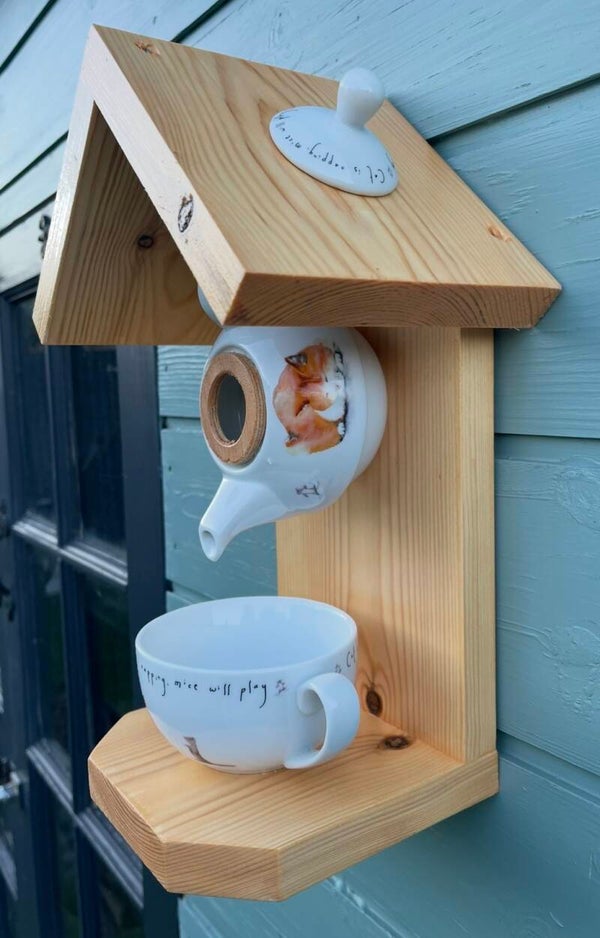 Cat themed teapot set garden feature bird feeder