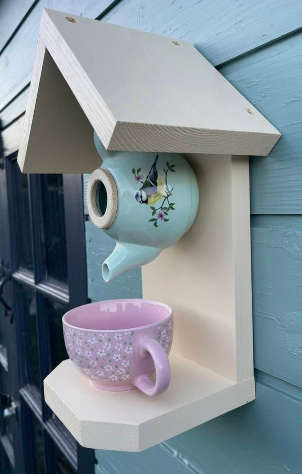 Bird themed teapot set garden feature feature bird feeder