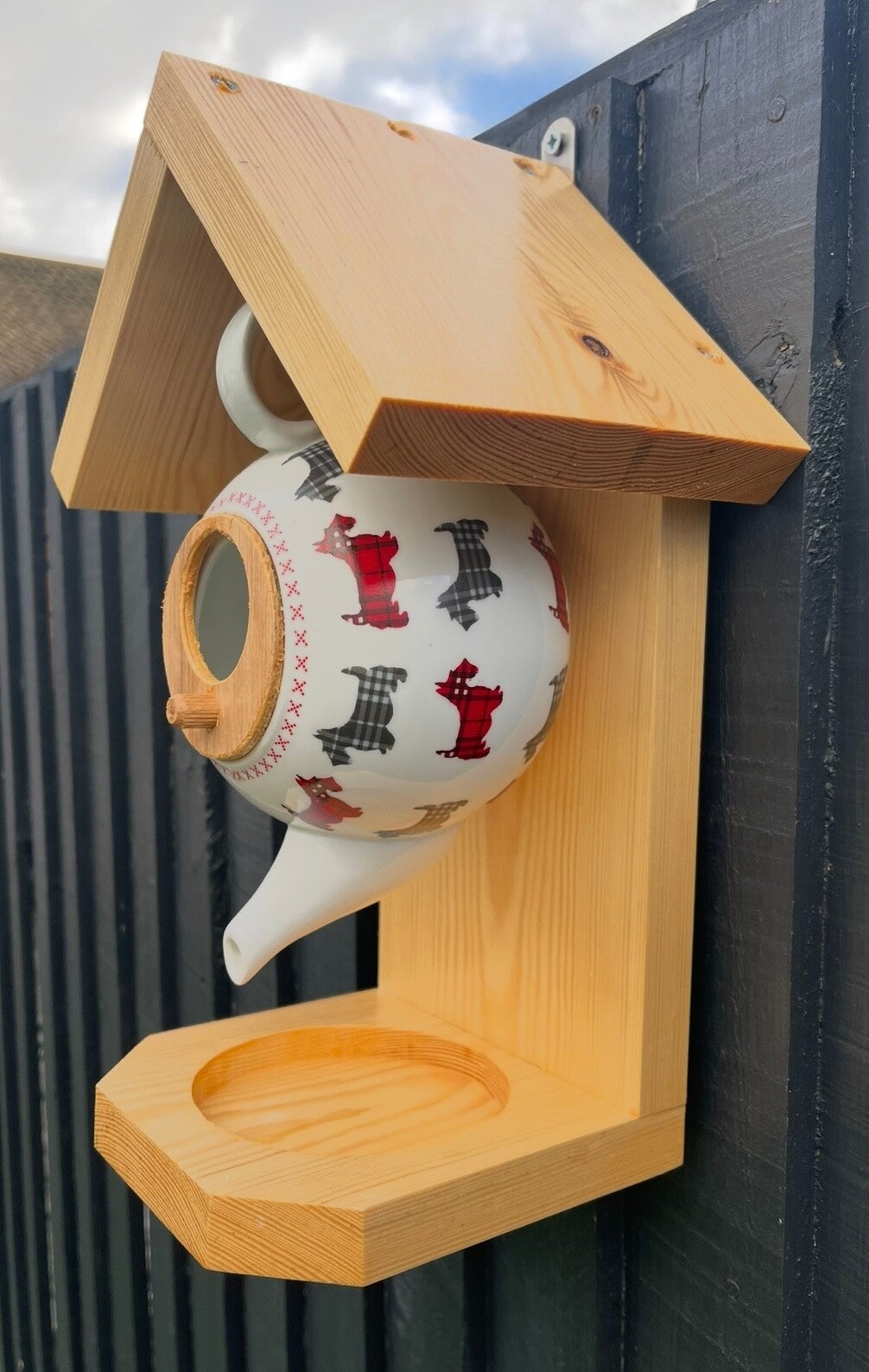 Scottie dog teapot garden feature bird house / bird feeder
