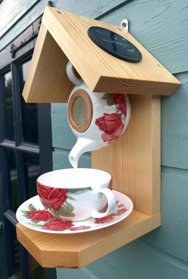 Red rose teapot set garden feature bird feeder with SOLAR light