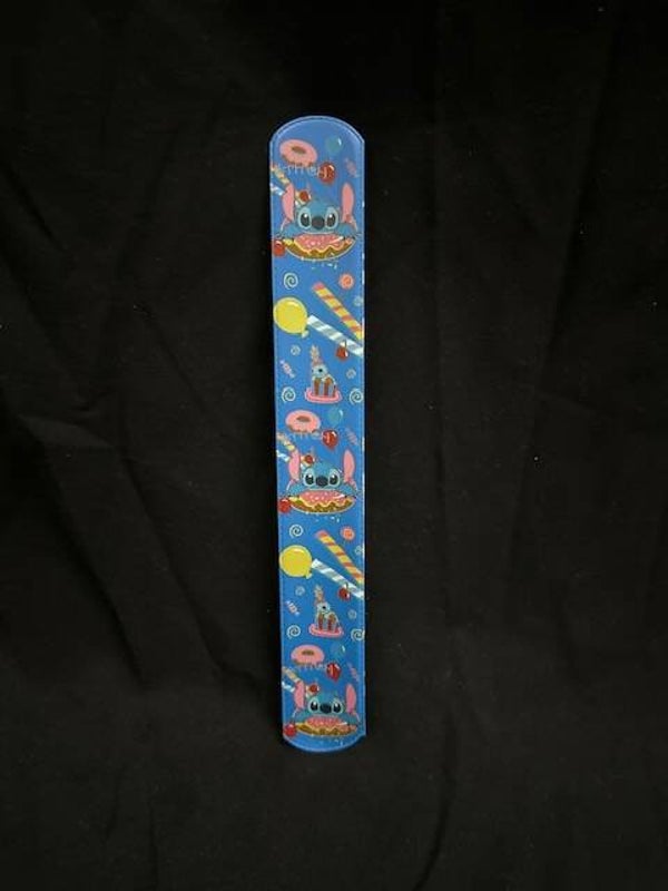 Bracelet à claquer Stitch