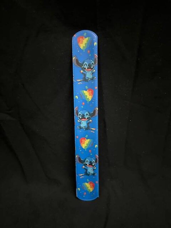 Bracelet à claquer Stitch