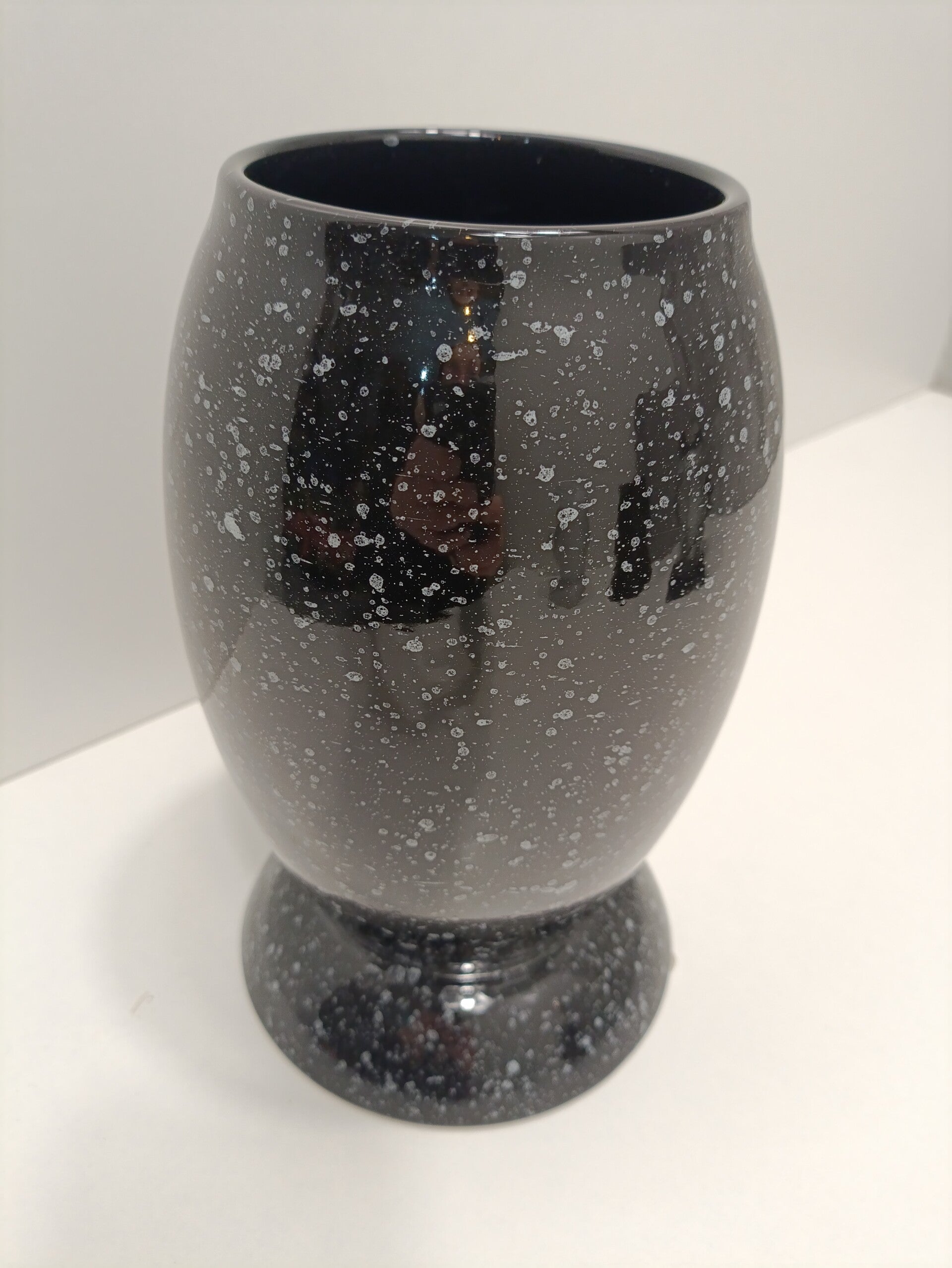 wazon czarny 23cm
