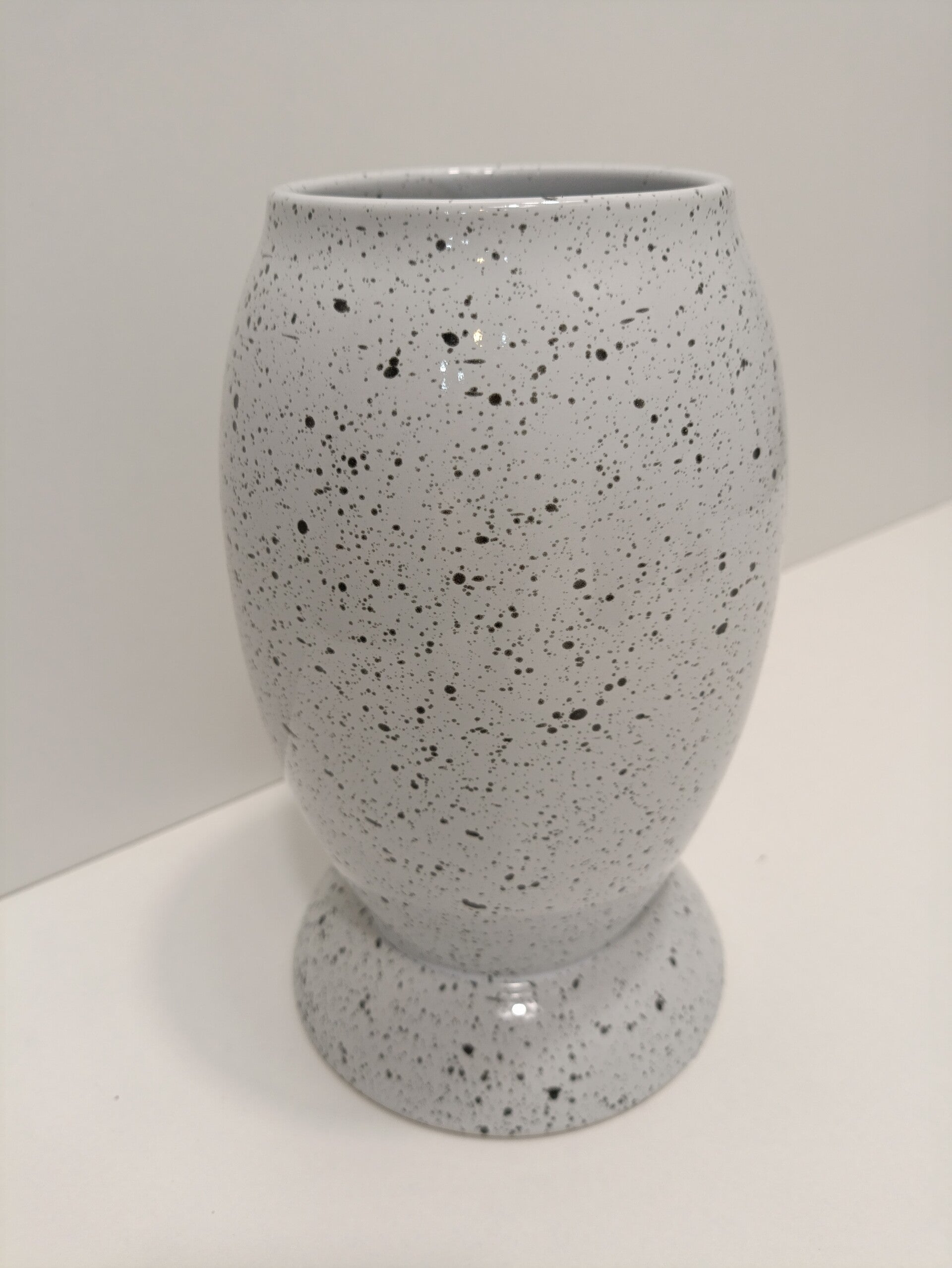 wazon biały 23cm