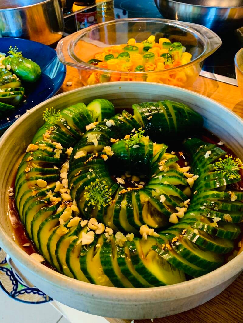 Cucumber snake salade with crushed peanuts, soy sauce, chili, oyster sauce, sesame oil ,vinegar. 