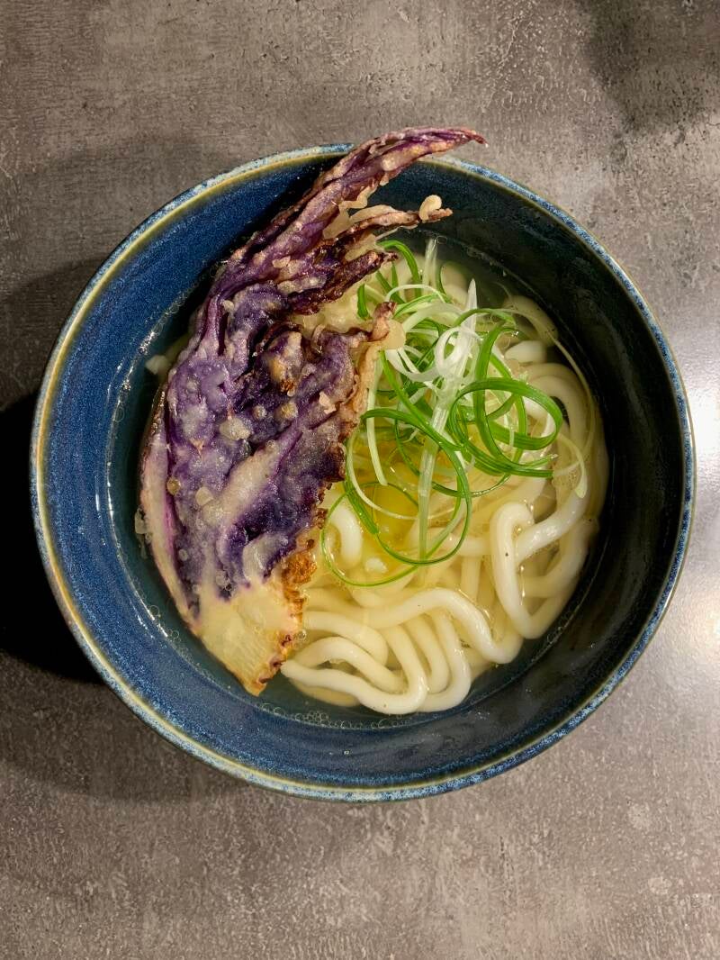 Kombu &amp;katsubushi dashi, tempura purple canbbage. udon.