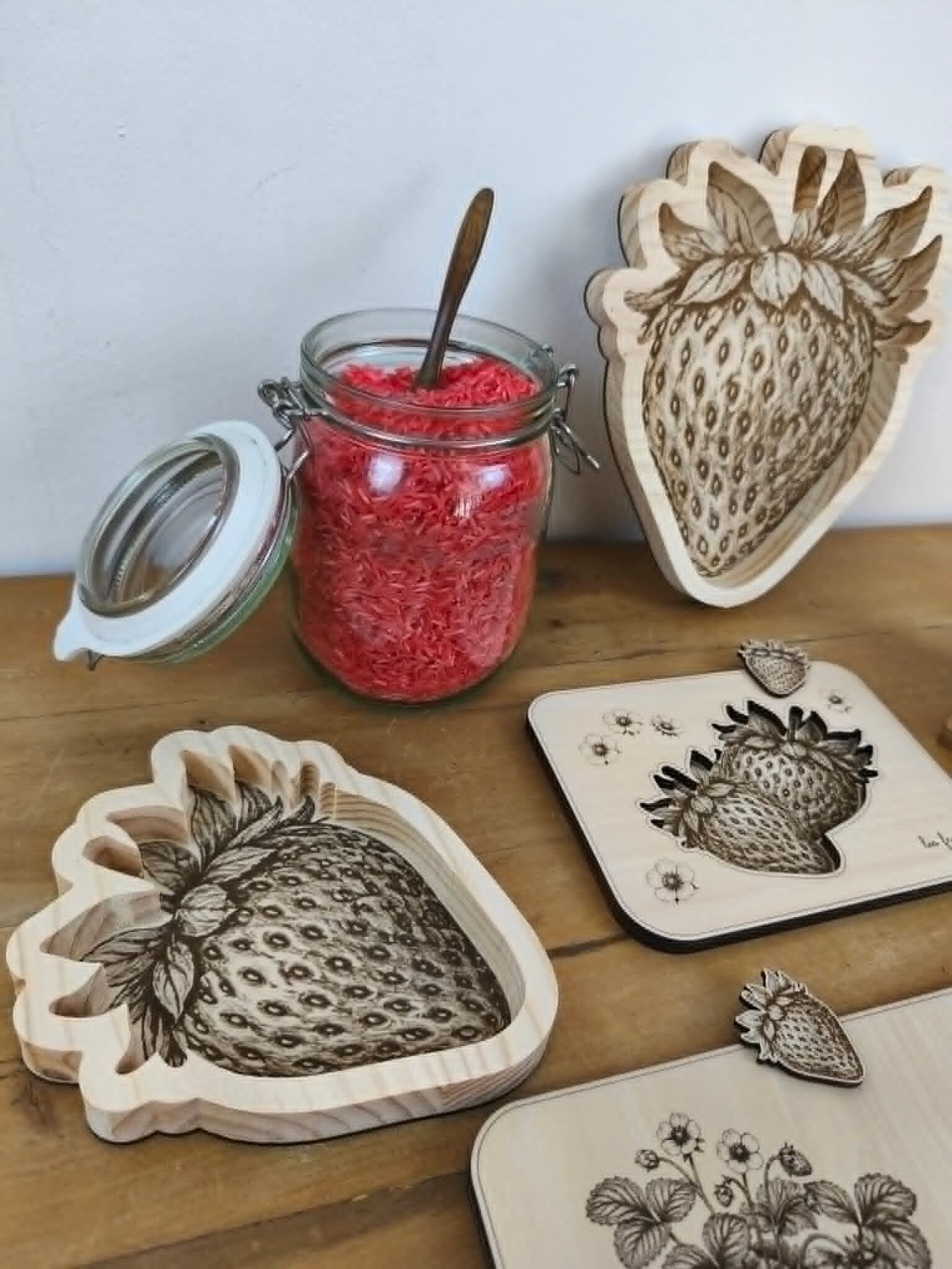 Plateau de motricité thème Fraise