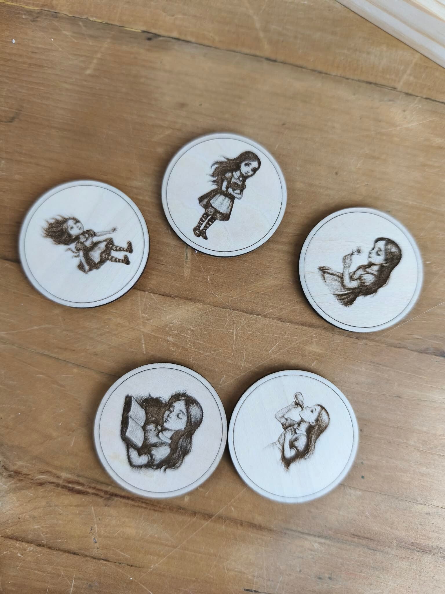 Jetons thème Alice au pays des merveilles - Miniz