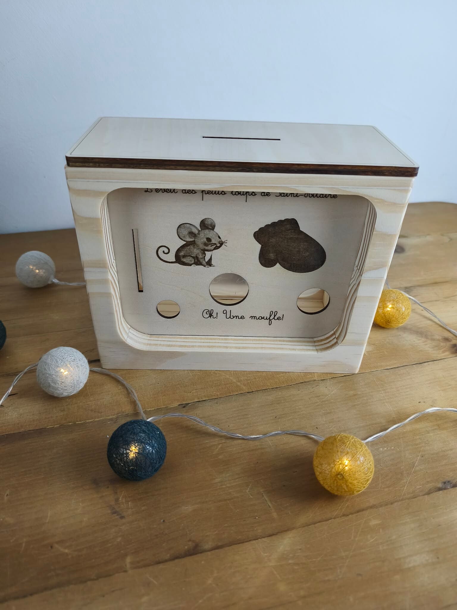 Oh! Une moufle! L'éveil des petits loups de Saint-Hilaire