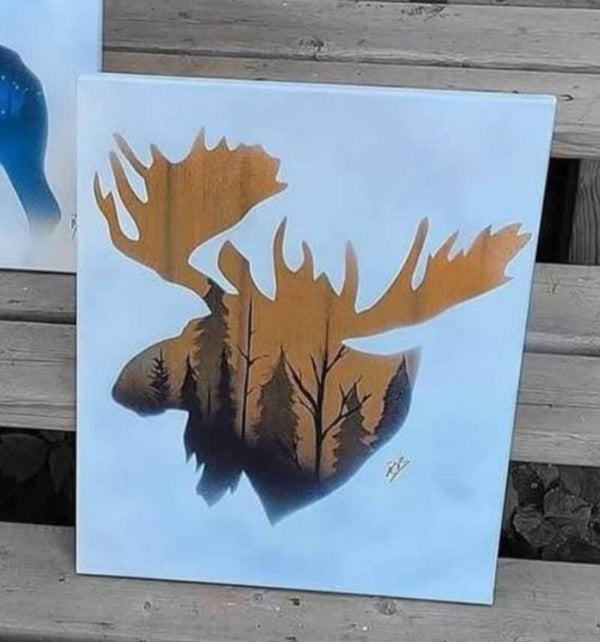 Wood grain Moose