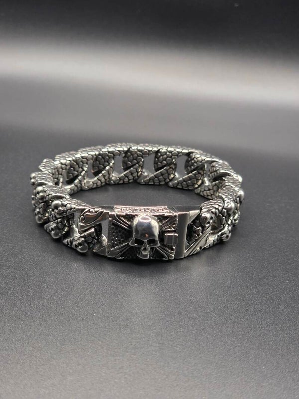 Bracciale Cuban Link “Skull Reaper” in Acciaio Massiccio con Teschio Centrale