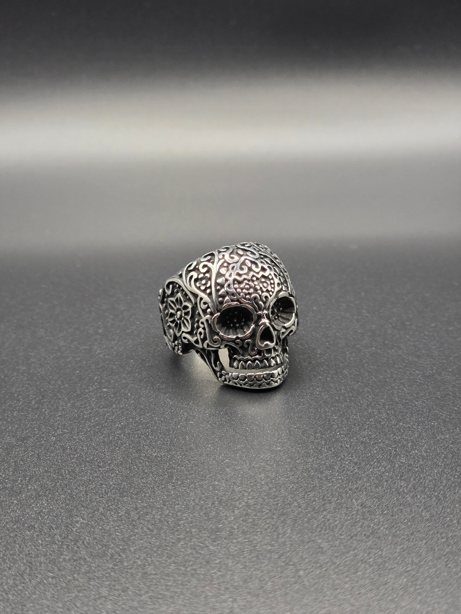 Anello Teschio Uomo “El Rey de los Muertos” in Acciaio