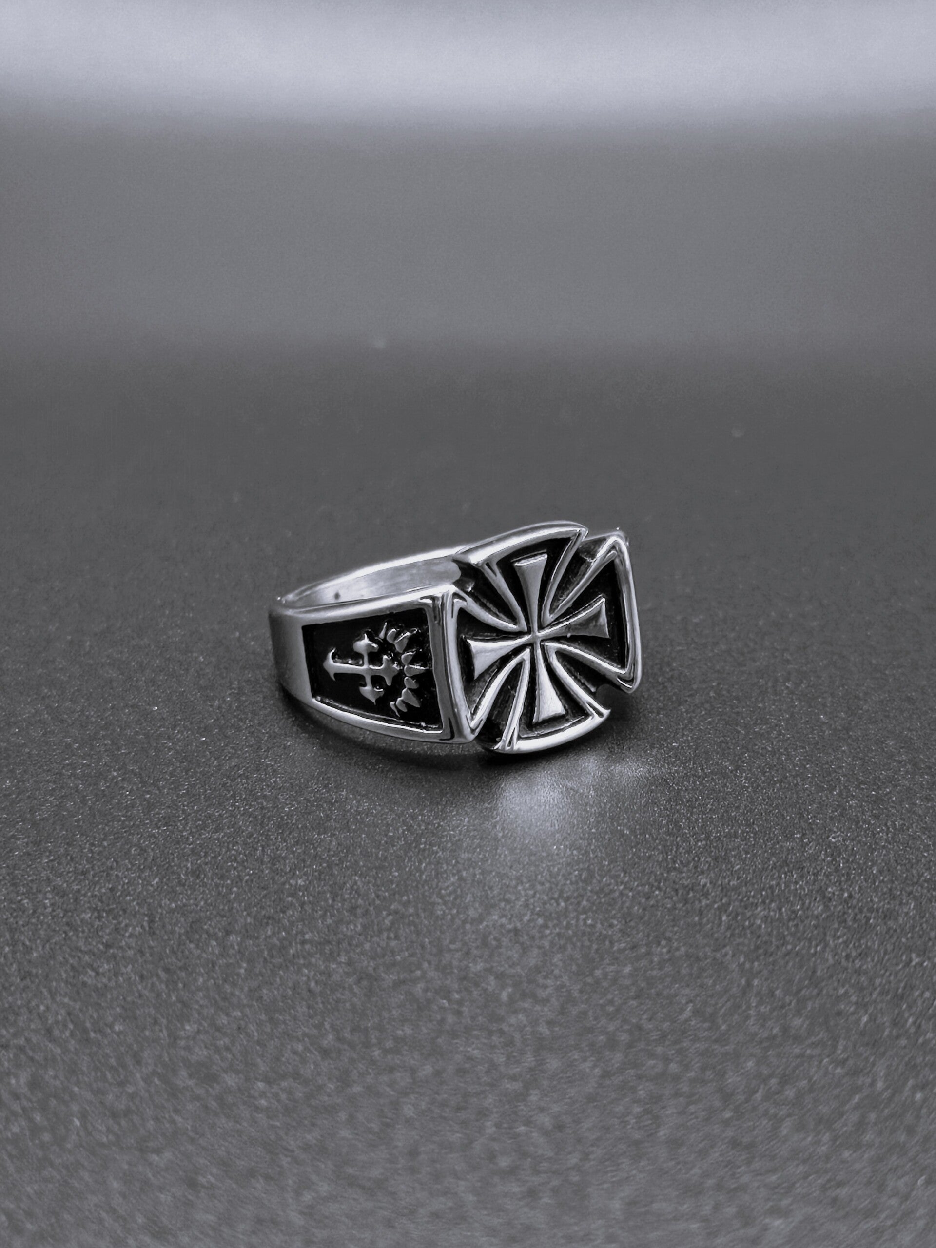 Anello Croce di Ferro Uomo in Acciaio