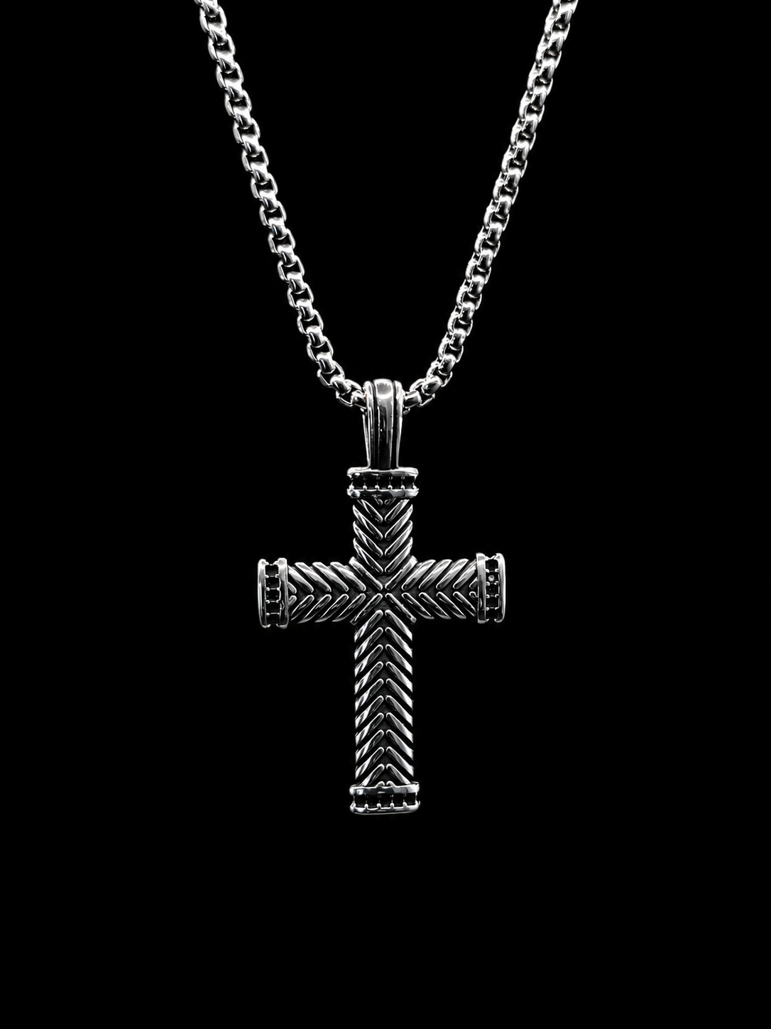 Collana "Faith of the Road" con Pendente Croce in Acciaio Intrecciato