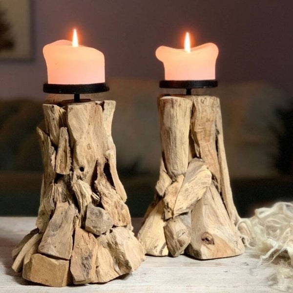 Kandelaar met houten robuuste voet (pst.)