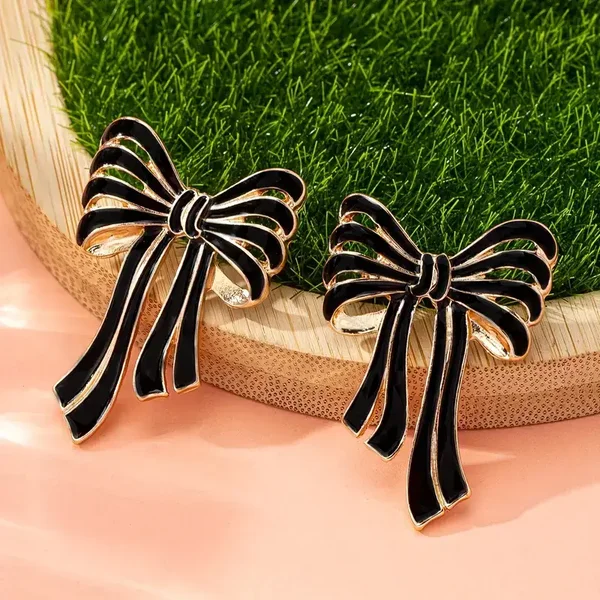 Oorbellen strikje zwart