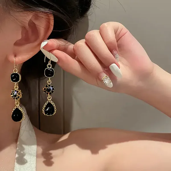 vintage oorhangers zwart