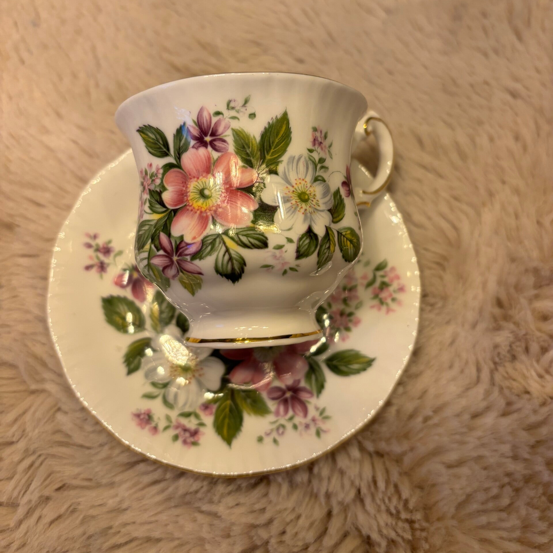 Porseleinen kop en schotel