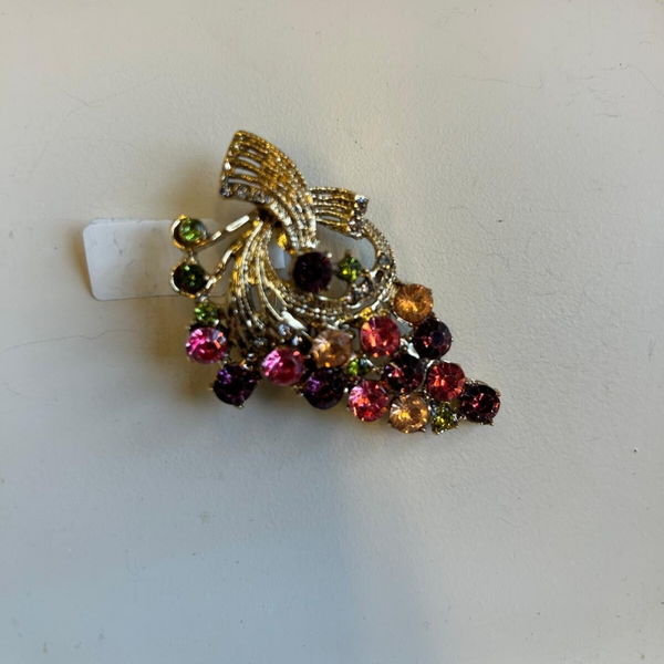 Vintage broche met kleurtjes